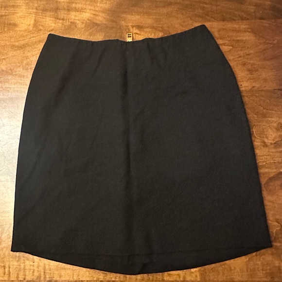 ALL THINGS GOLDEN Linen Mini Skirt - Picture 7 of 9